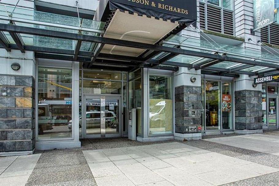 402 480 Robson Street Vancouver, BC - 22