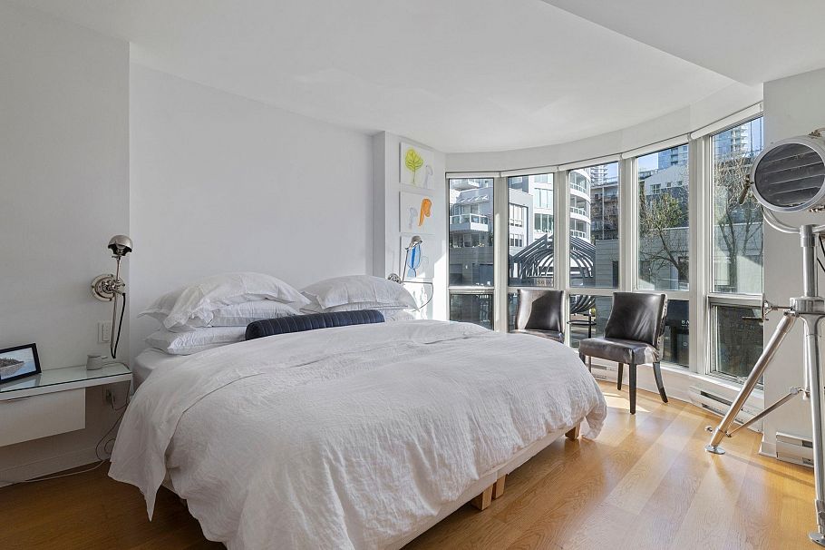 303 1501 Howe Street Vancouver, BC - 16