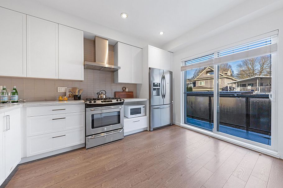 2763 Duke Street Vancouver, BC - 4