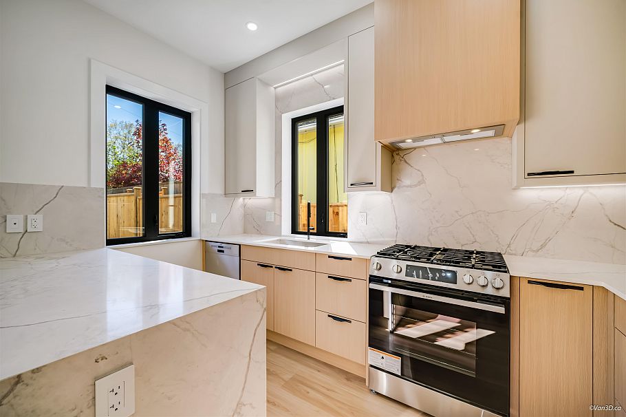 2 2636 Mcgill Street Vancouver, BC - 9