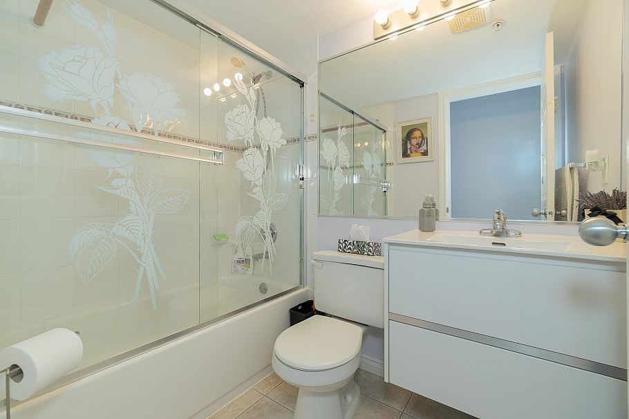 952 E 31st Avenue Vancouver, BC - 16