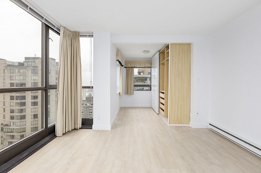 2905 1331 Alberni Street Vancouver, BC - 17