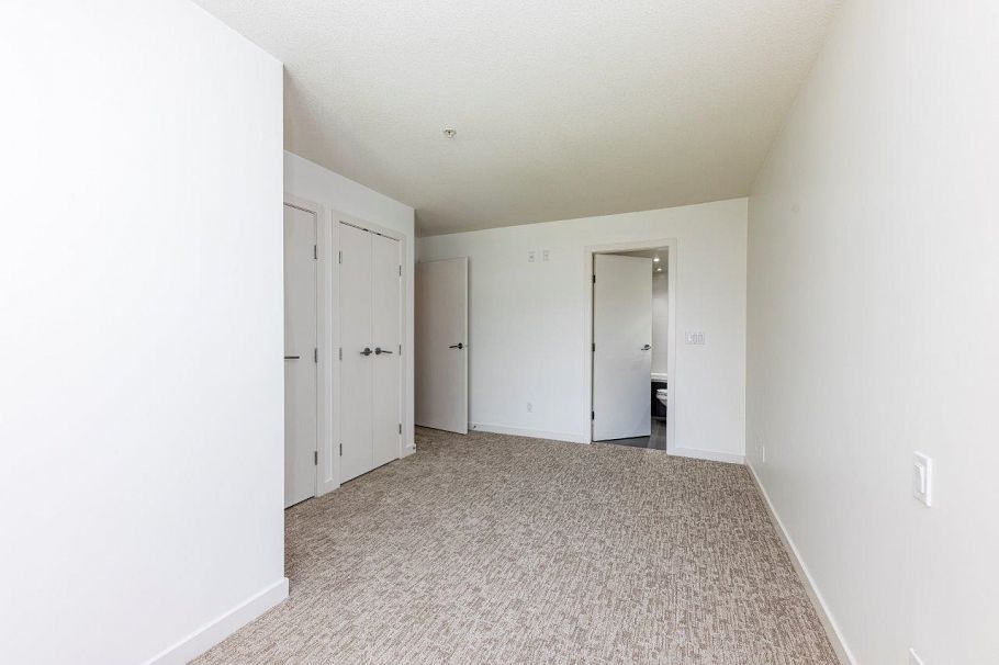 302 1677 Lloyd Avenue North Vancouver, BC - 20