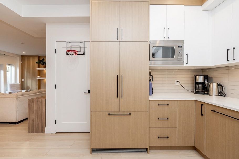 3896 Welwyn Street Vancouver, BC - 9