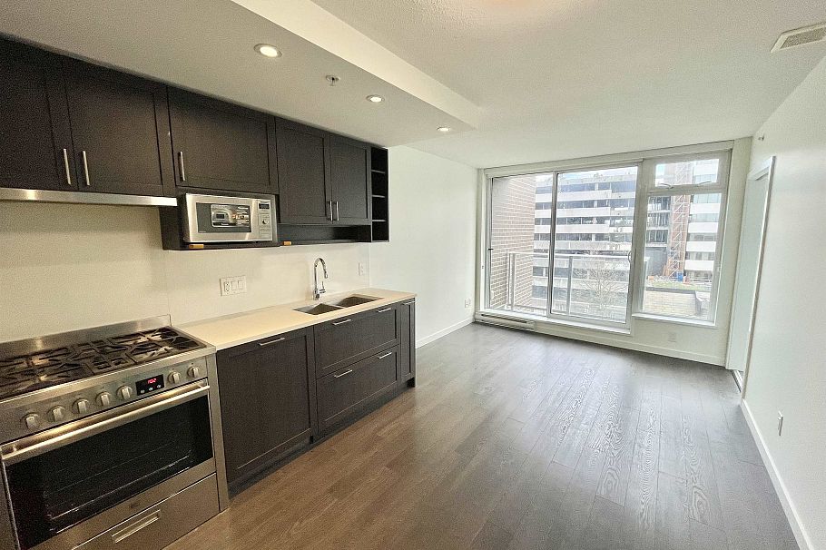 818 5665 Boundary Road Vancouver, BC - 5