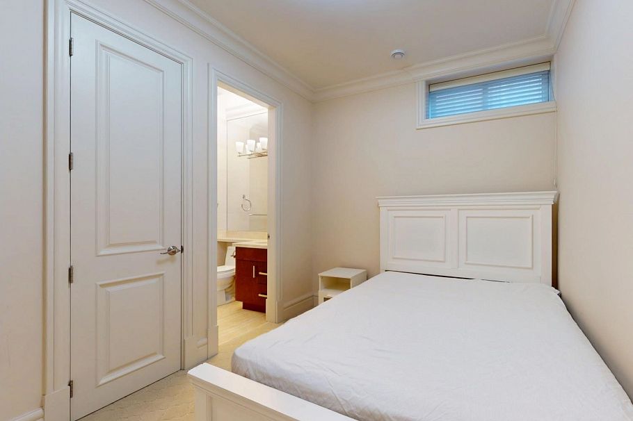 3749 W 11th Avenue Vancouver, BC - 28