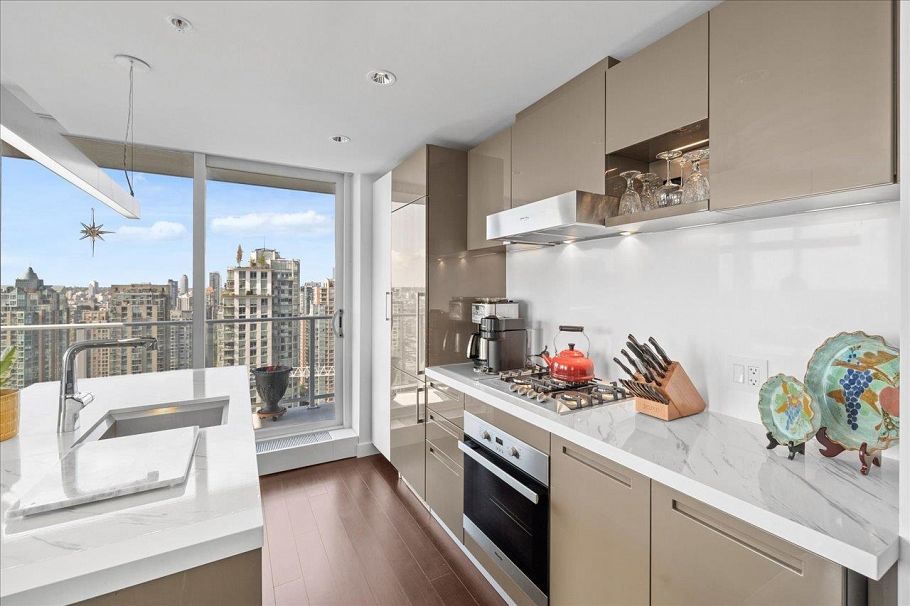 3211 777 Richards Street Vancouver, BC - 12