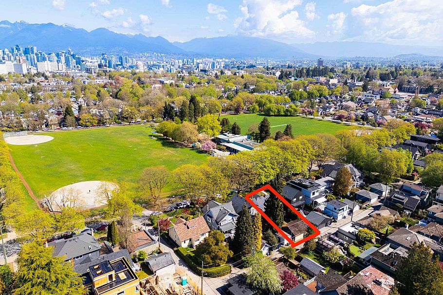 840 W 22nd Avenue Vancouver, BC - 6