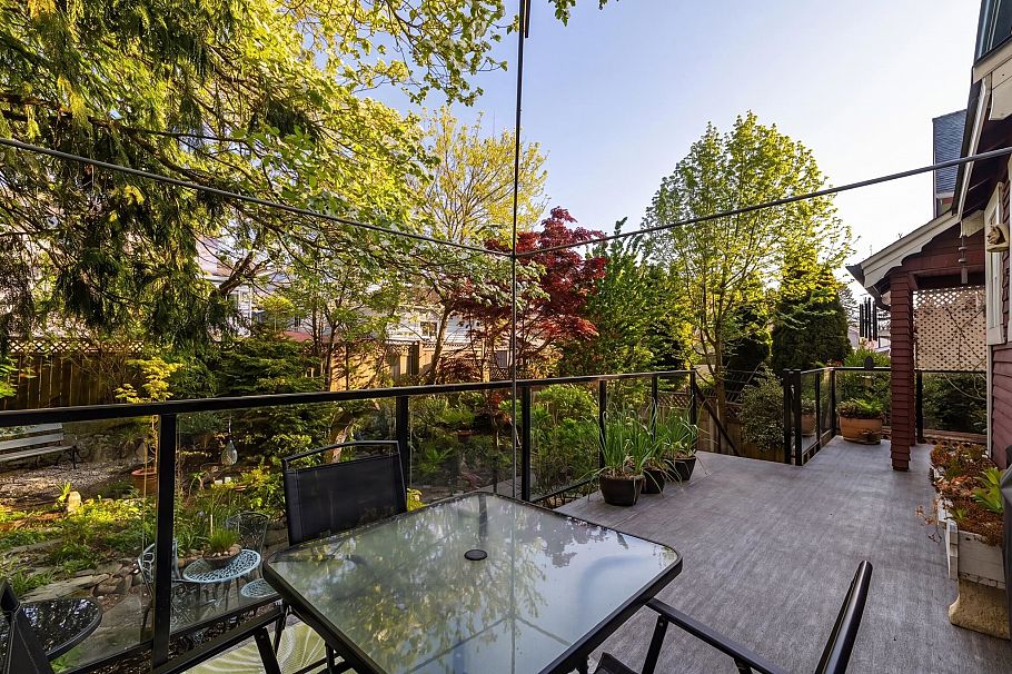 4578 Moss Street Vancouver, BC - 31