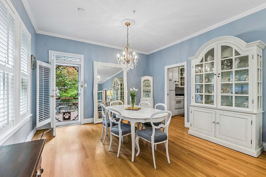 557 Lonsdale Avenue North Vancouver, BC - 11