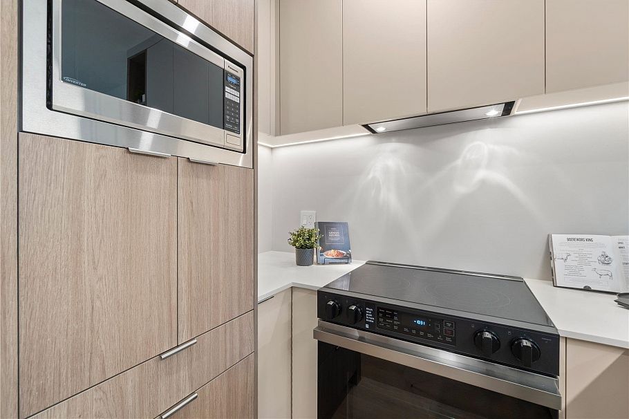 1 4963 Chester Street Vancouver, BC - 11