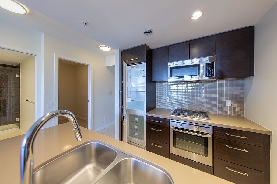 2305 833 Homer Street Vancouver, BC - 9