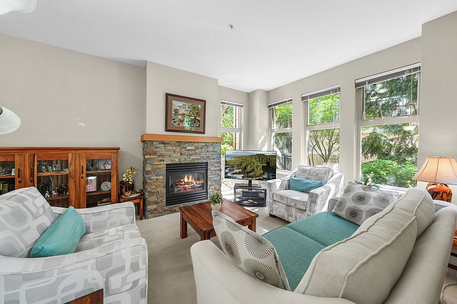 208 188 W 29 Street North Vancouver, BC - 14