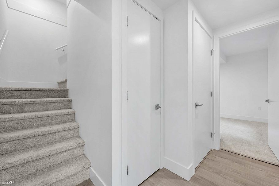 108 2085 E 1 Avenue Vancouver, BC - 14