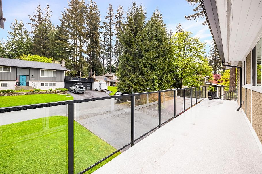 2511 Boswell Avenue North Vancouver, BC - 9
