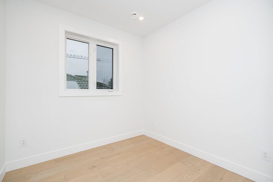 1 2753 Nanaimo Street Vancouver, BC - 20