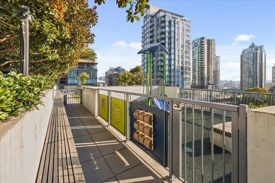 3211 777 Richards Street Vancouver, BC - 39