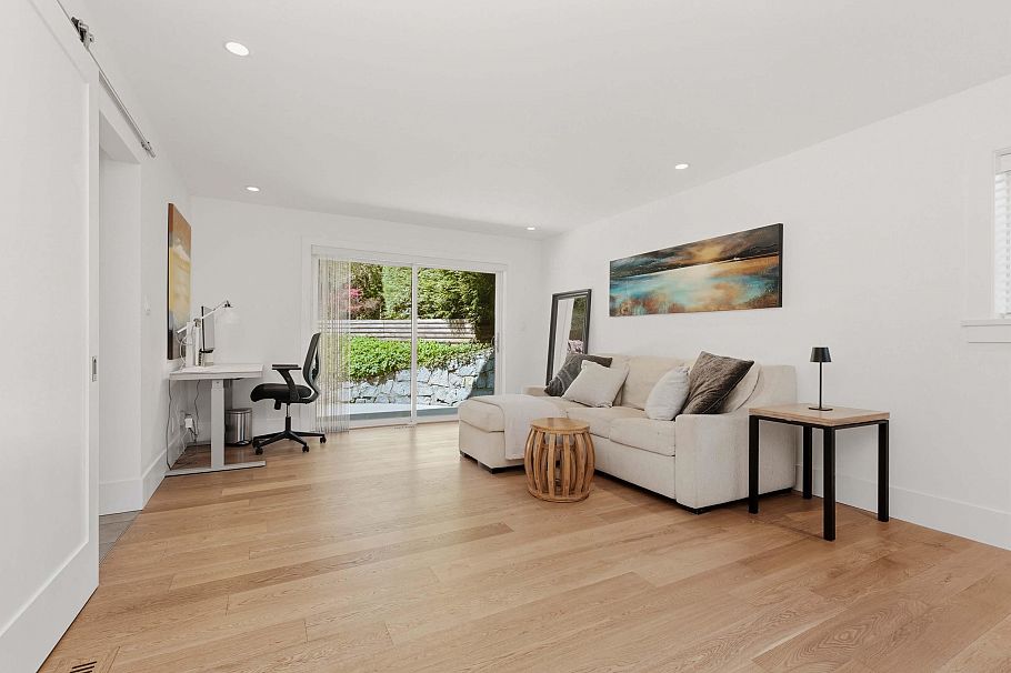 2708 Byron Road North Vancouver, BC - 17