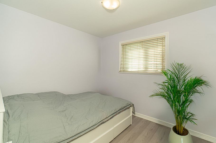 952 E 31st Avenue Vancouver, BC - 11