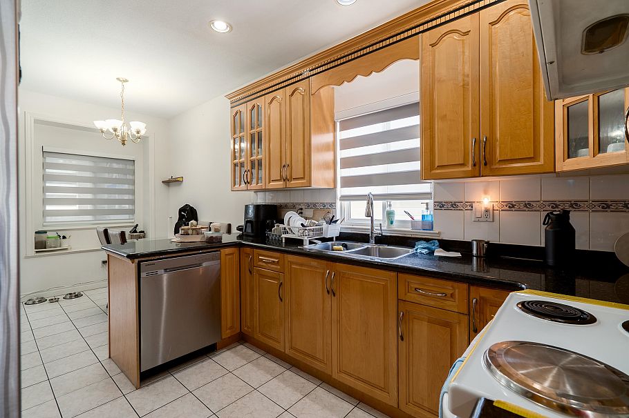 592 E 50th Avenue Vancouver, BC - 19