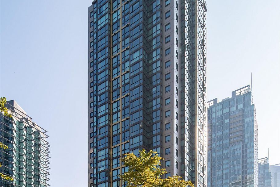 2905 1331 Alberni Street Vancouver, BC - 1