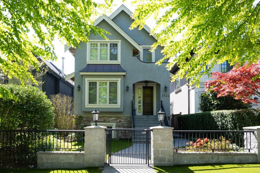 3522 W 21st Avenue Vancouver, BC - 1