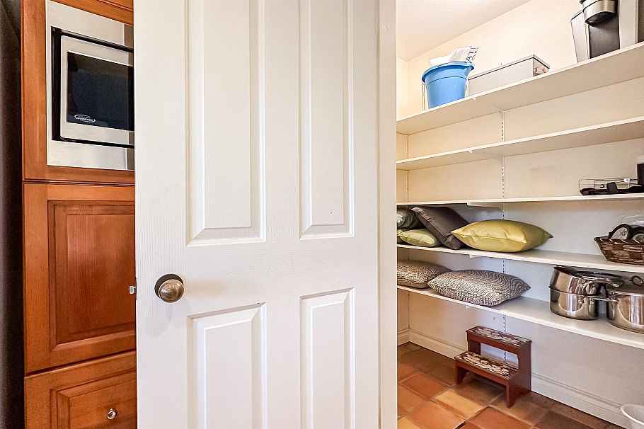 1737 W 16th Avenue Vancouver, BC - 22