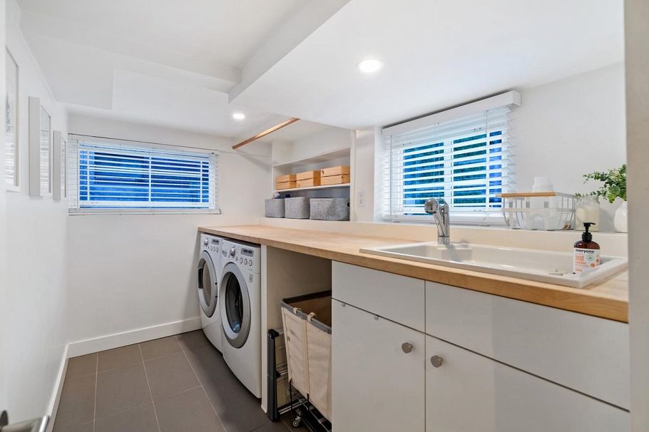 855 E 22nd Avenue Vancouver, BC - 35