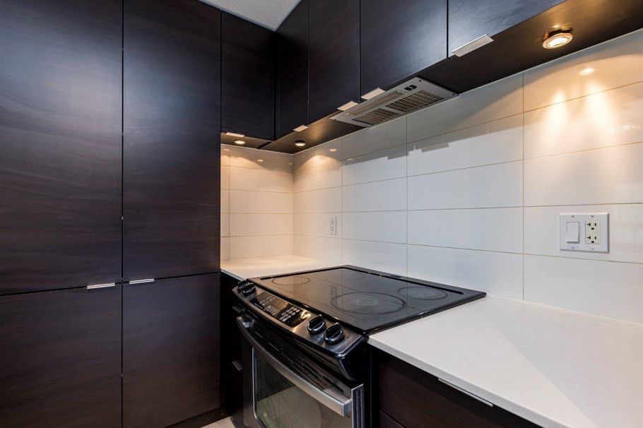 302 1677 Lloyd Avenue North Vancouver, BC - 9