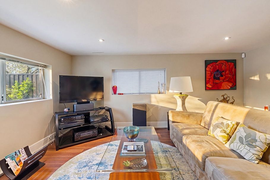 4578 Moss Street Vancouver, BC - 26