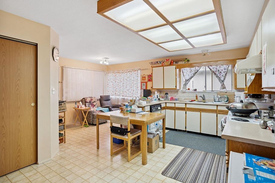 612 E 3rd Street North Vancouver, BC - 7