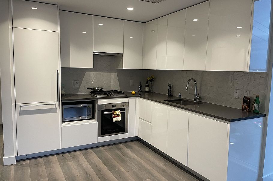 210 8138 Fraser Street Vancouver, BC - 21