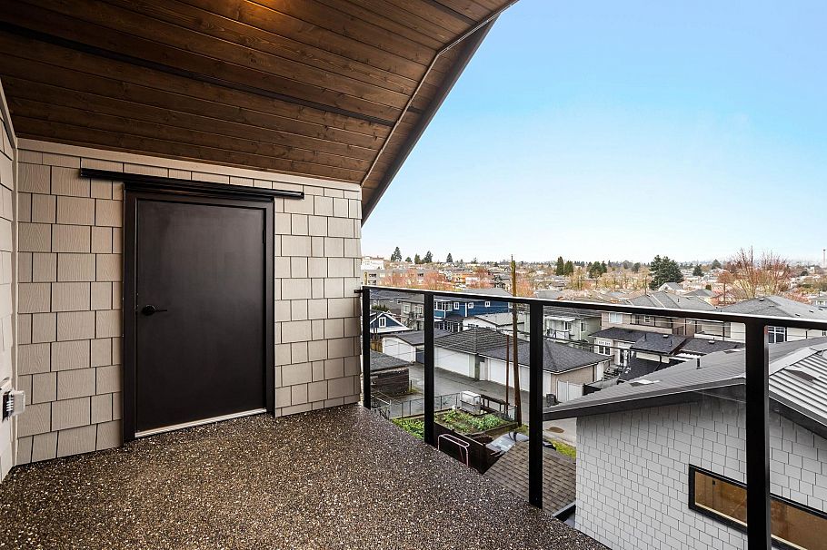 2 3275 Graveley Street Vancouver, BC - 20