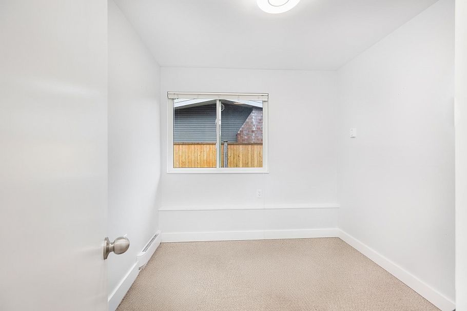 2511 Boswell Avenue North Vancouver, BC - 27