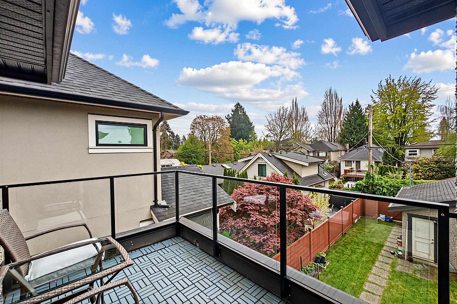 1 2922 W 41st Avenue Vancouver, BC - 27