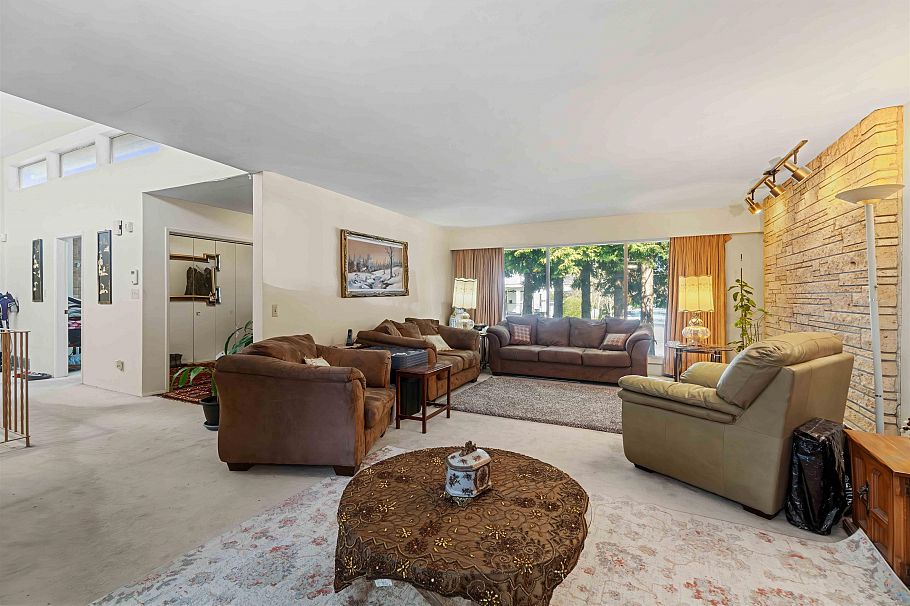 5989 Fremlin Street Vancouver, BC - 4