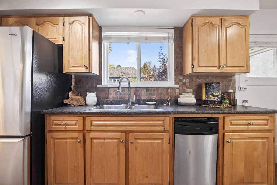 1009 E 14th Avenue Vancouver, BC - 12