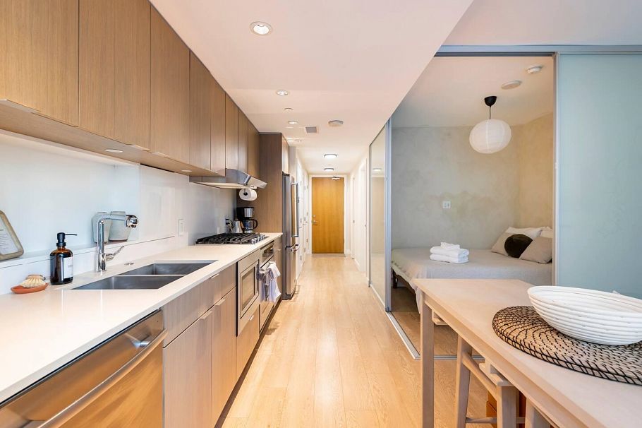 303 111 E 1st Avenue Vancouver, BC - 1