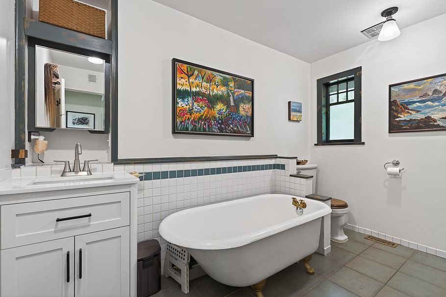 1371 Borthwick Road North Vancouver, BC - 16