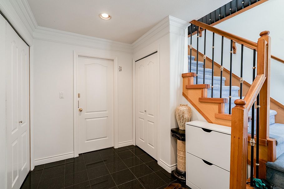 592 E 50th Avenue Vancouver, BC - 16