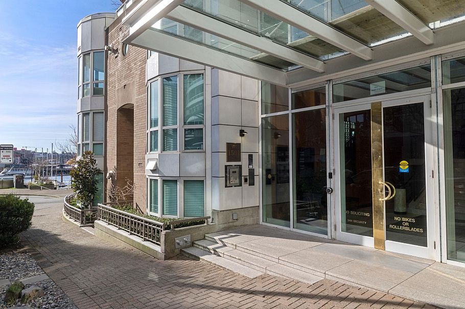 303 1501 Howe Street Vancouver, BC - 34