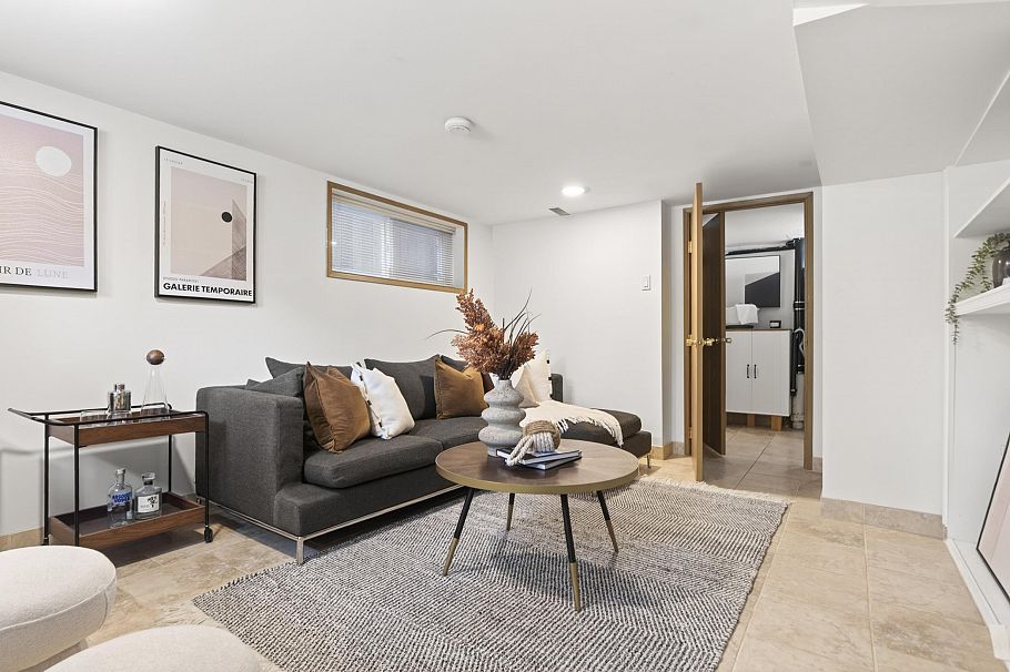 1009 E 14th Avenue Vancouver, BC - 25