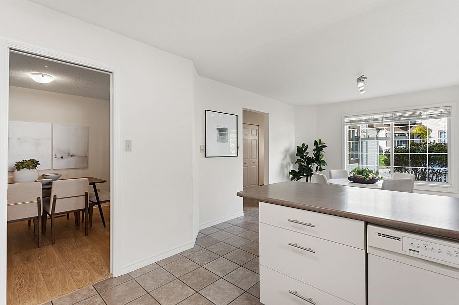 10 3939 Indian River Drive North Vancouver, BC - 8