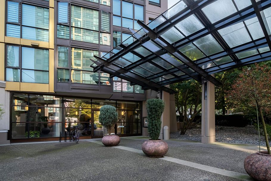 2905 1331 Alberni Street Vancouver, BC - 2