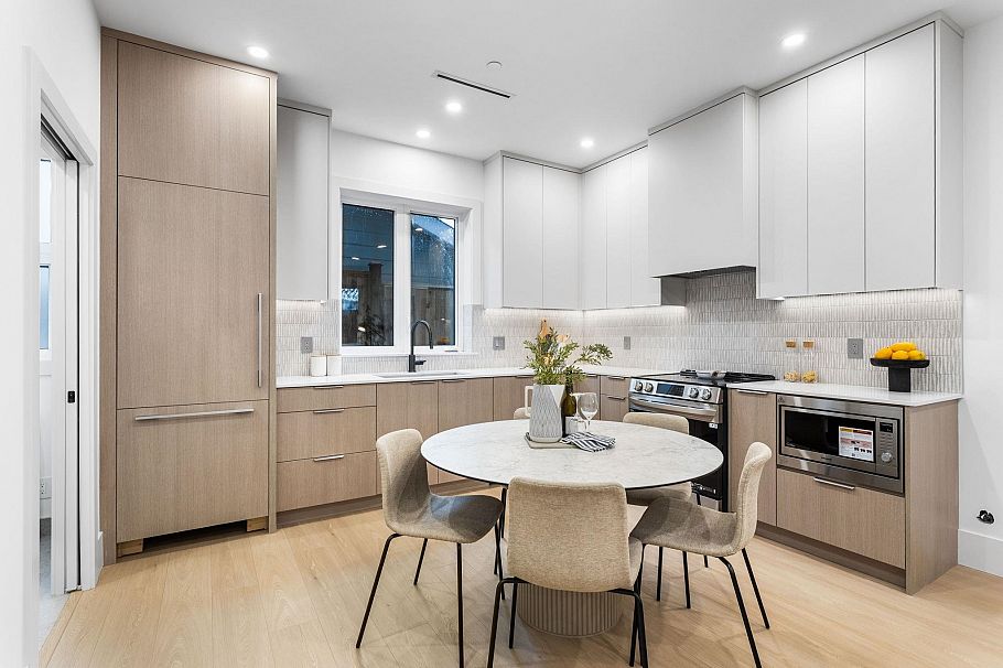 3277 Graveley Street Vancouver, BC - 3