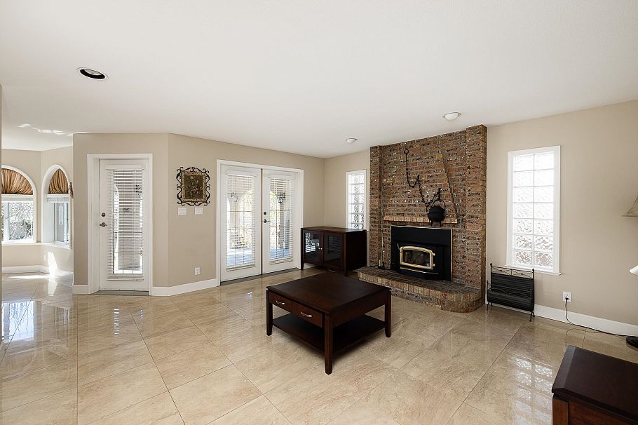 631 E 17th Street North Vancouver, BC - 13