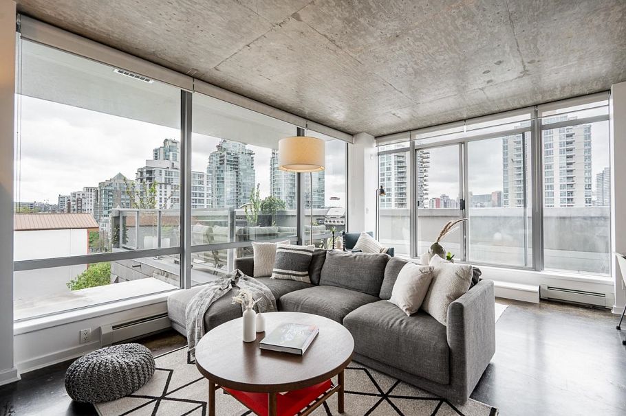 804 919 Station Street Vancouver, BC - 3