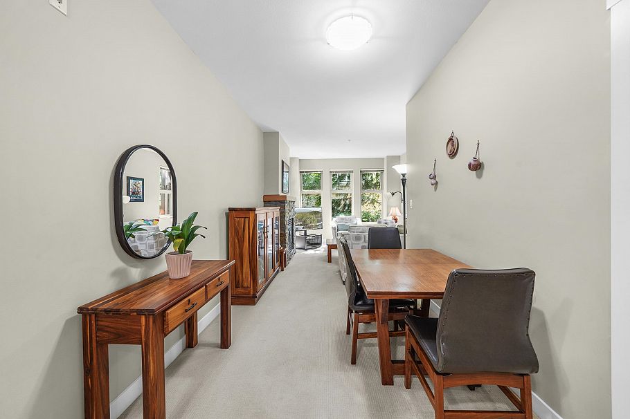208 188 W 29 Street North Vancouver, BC - 18