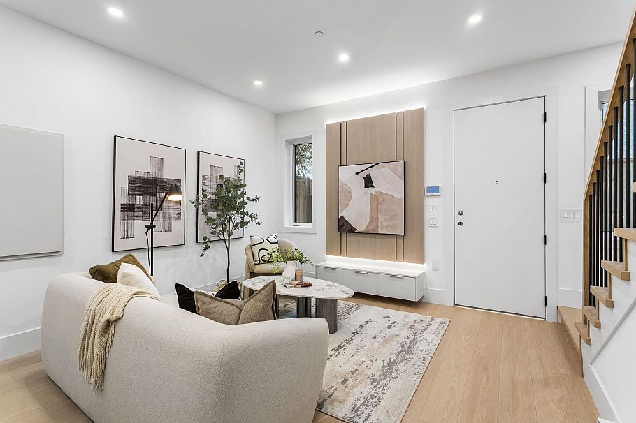 3277 Graveley Street Vancouver, BC - 2