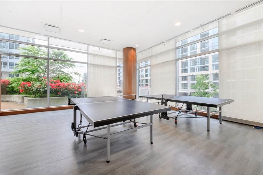 601 8800 Hazelbridge Way Richmond, BC - 24